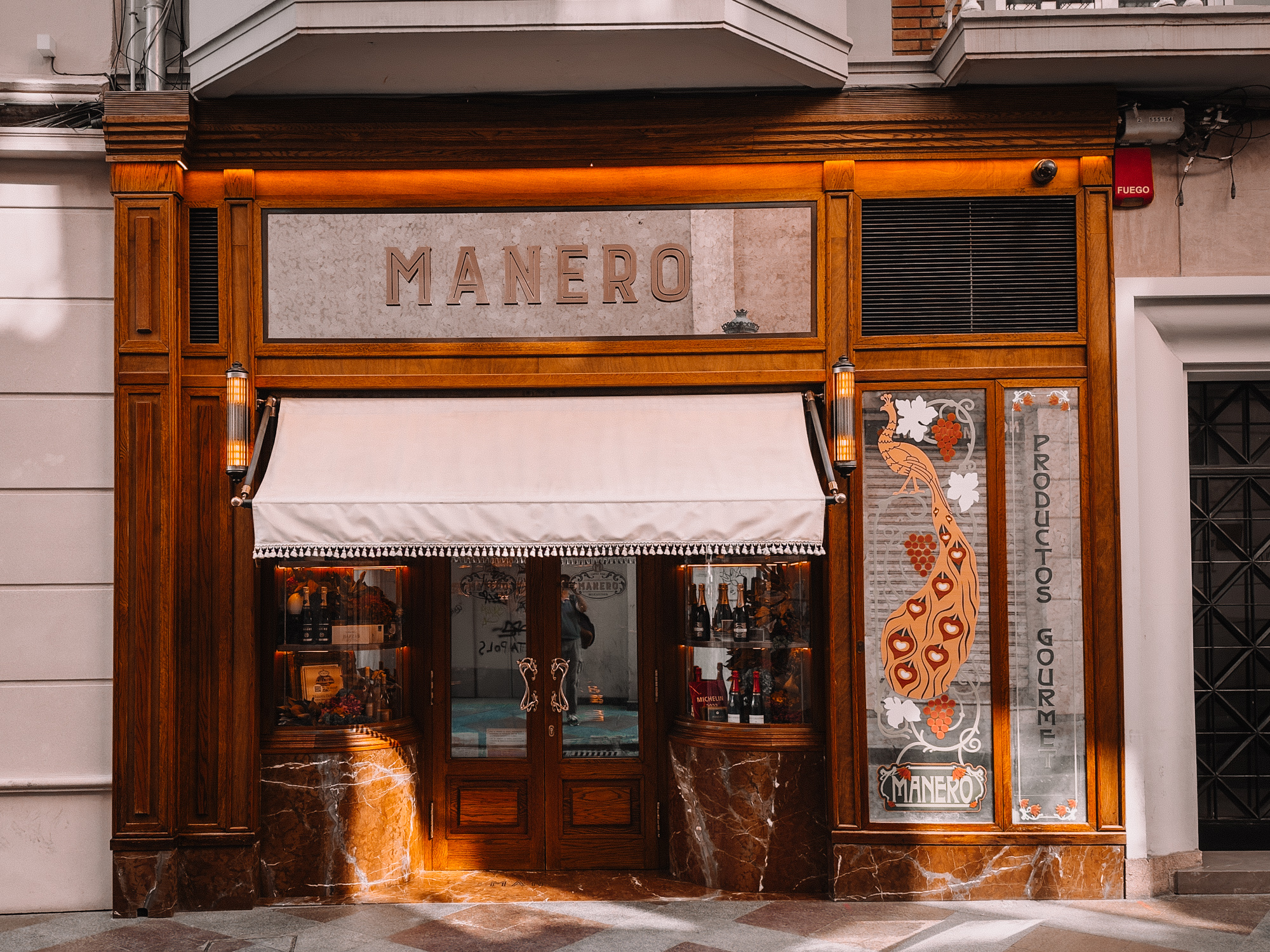 placeholder image sq